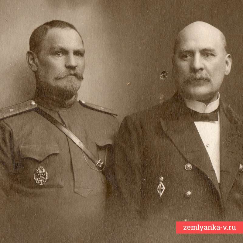 Фото военного врача Васильева В.Н.,, статского советника, вместе с товарищем - чиновником