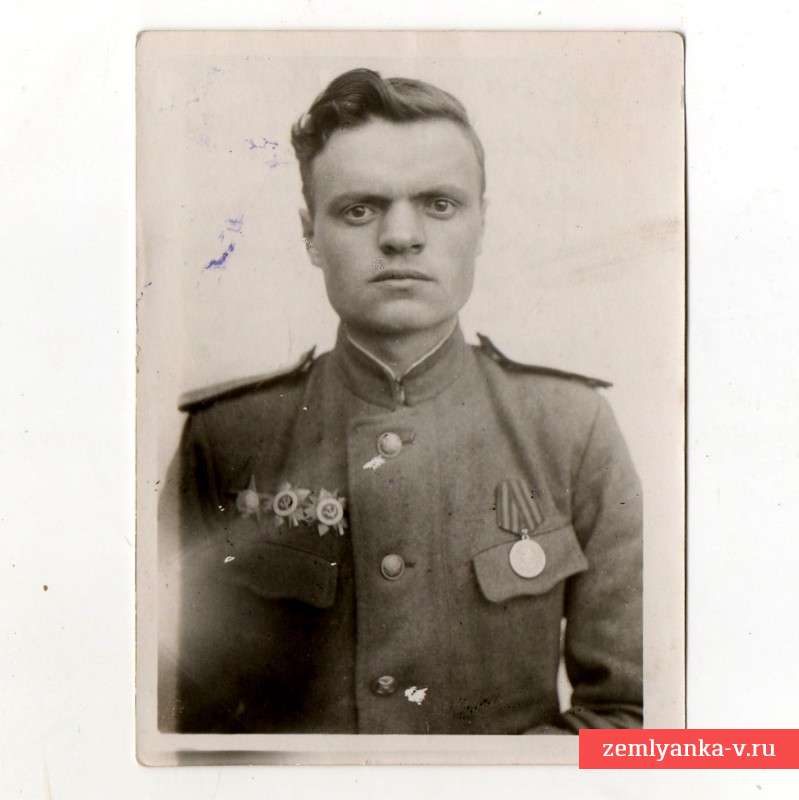 Фото капитана Субочева М.Г. с двумя орденами ОВ