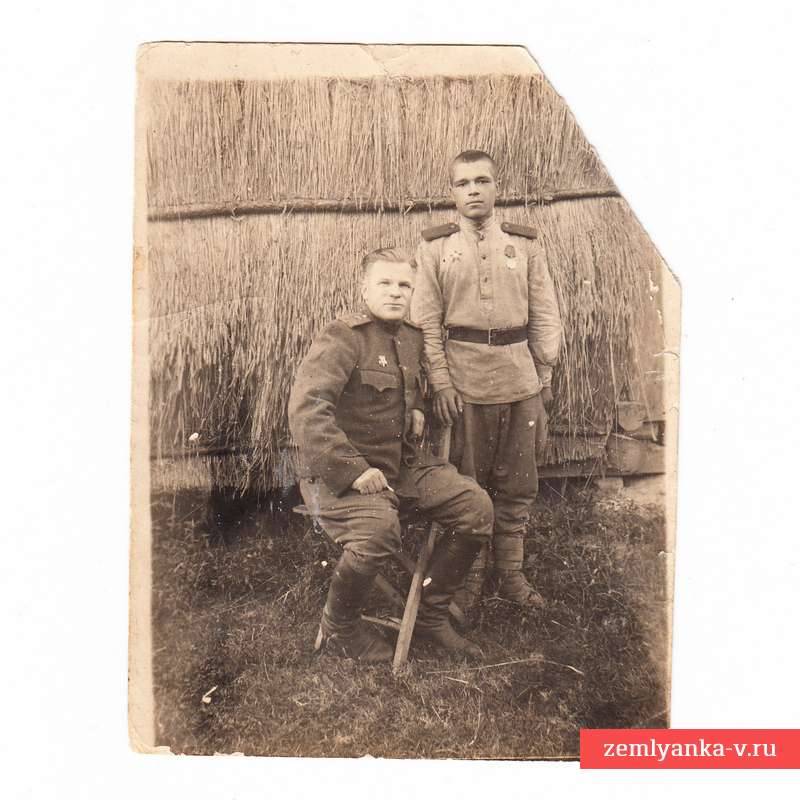 Фото полковника подполковника артиллерии РККА с солдатом