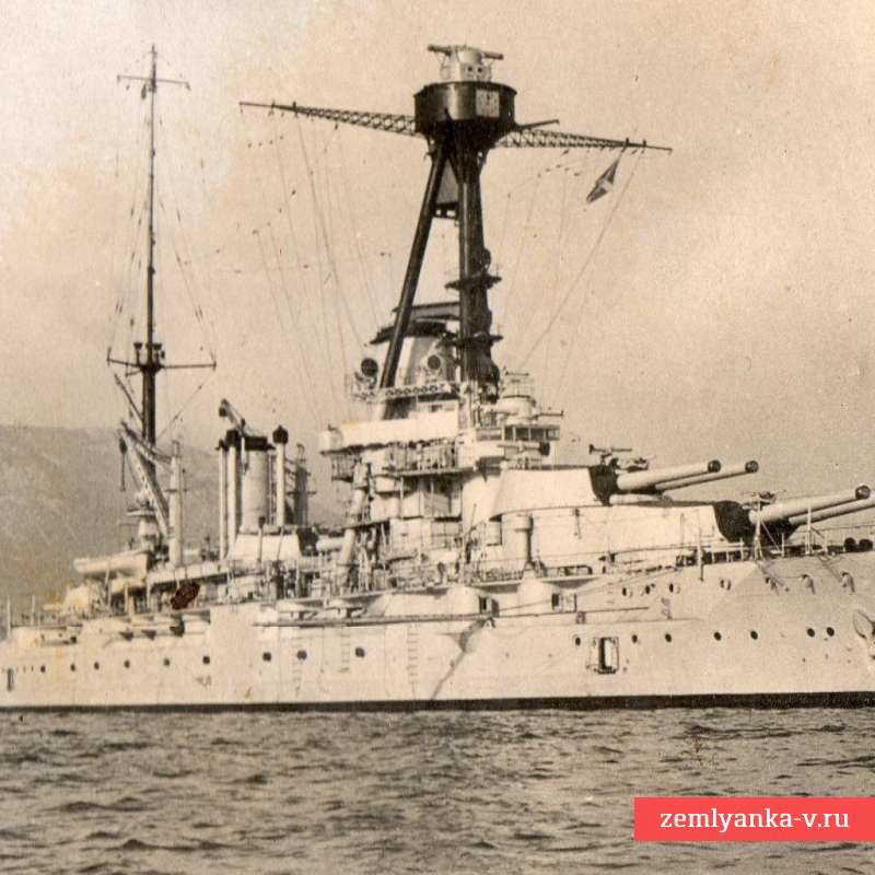 Фото французского военного корабля