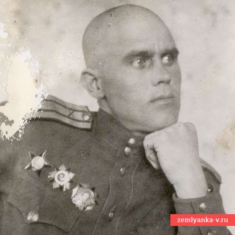 Фото старшего офицера РККА с боевыми орденами