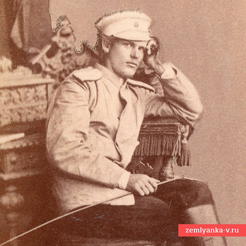 Раннее фото офицера одной из пехотных частей РИА в летней форме
