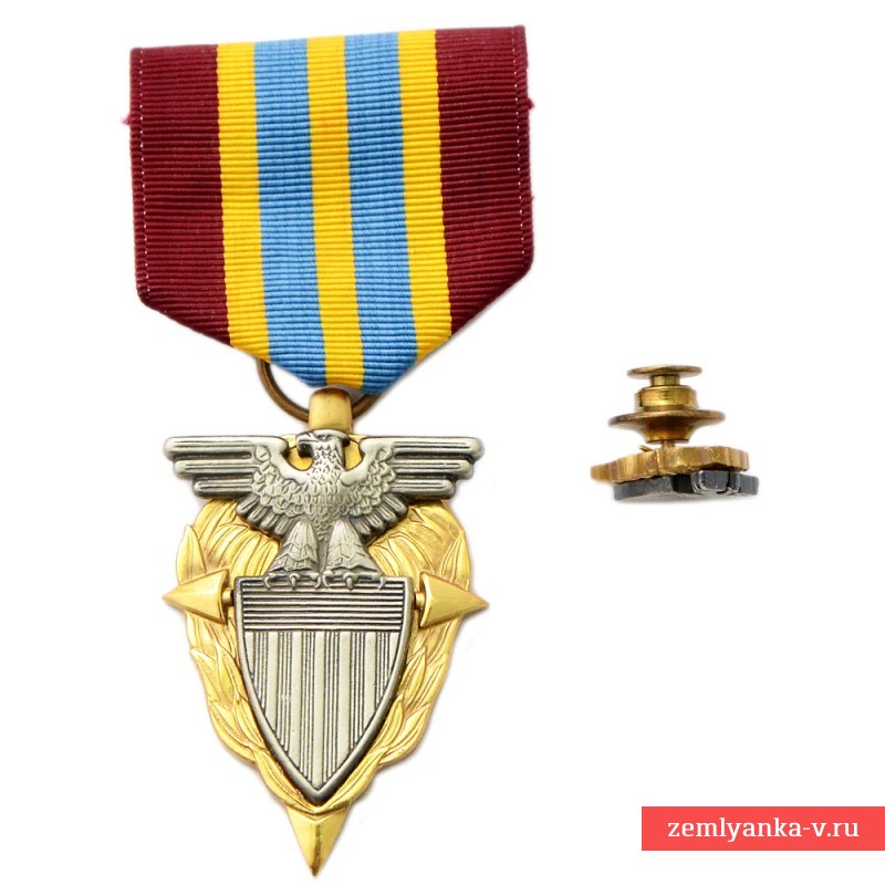 Медаль Агентства материально-технического снабжения Минобороны США за заслуги в гражданской службе, с фрачником