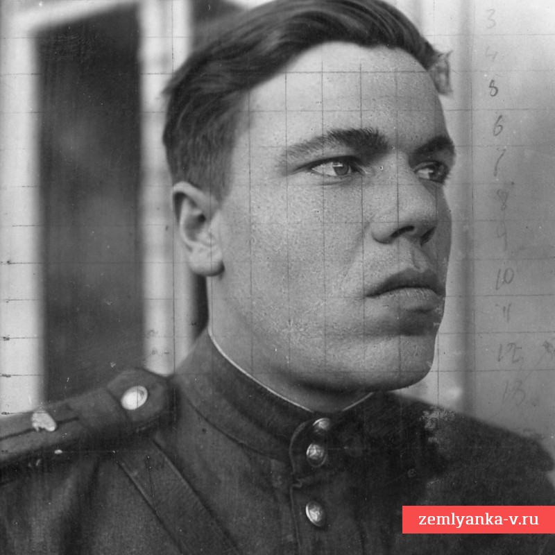 Фото гвардии старшины АБТВ РККА