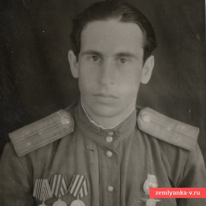 Фото ст. лейтенанта Соловьева Н.И. с редкими индпошивными погонами