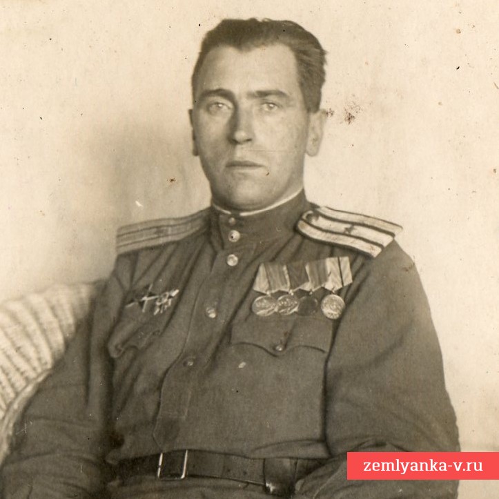 Лот фото майора Амельковича И.А. с боевыми наградами