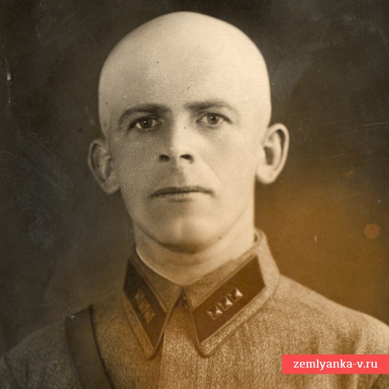 Портретное фото политрука 444 стрелкового полка Назарова И.И.