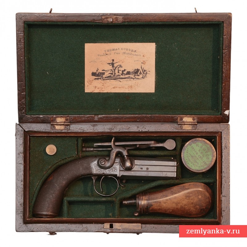 Английский двуствольный пистолет с поворотным блоком стволов в оригинальном футляре