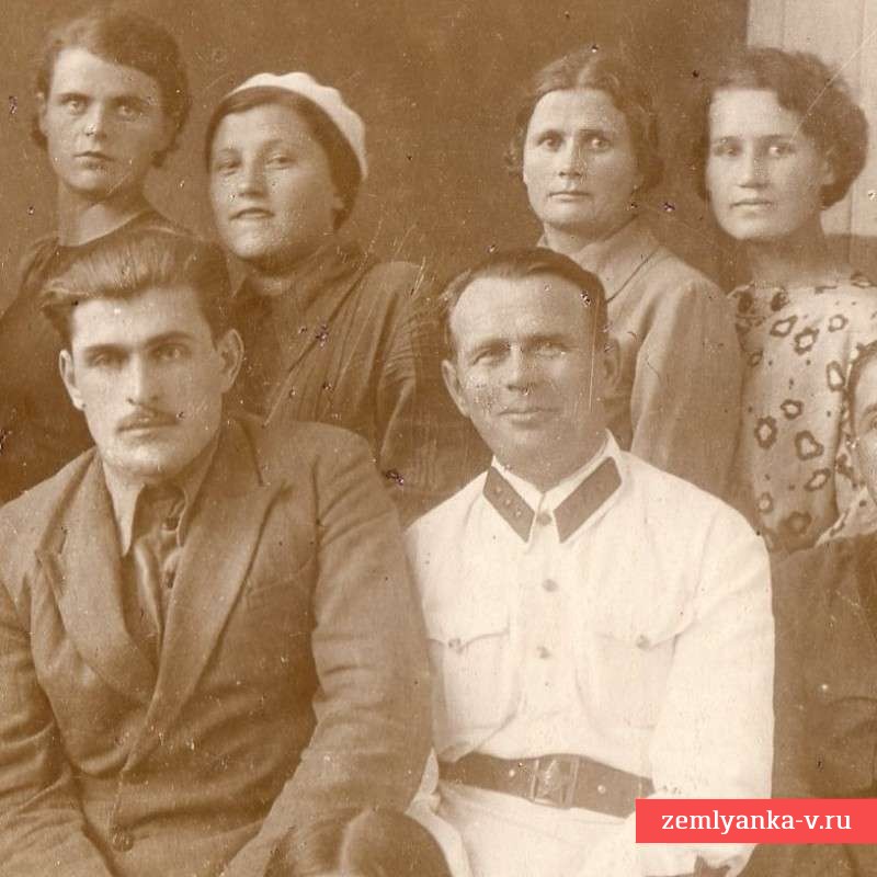 Фото военных РККА с девушками, 1930-е гг