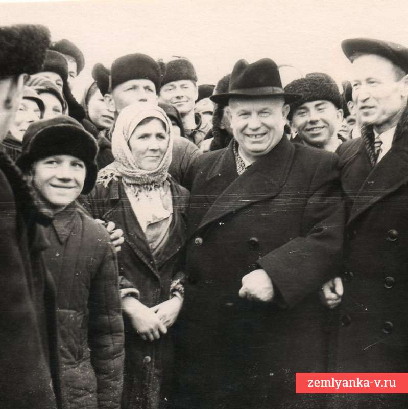 Фото Н.С. Хрущева на встрече c населением