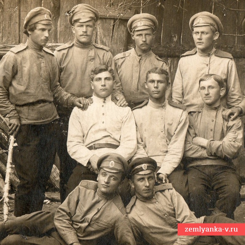 Фото нижних чинов телеграфной роты при штабе 4-й армии
