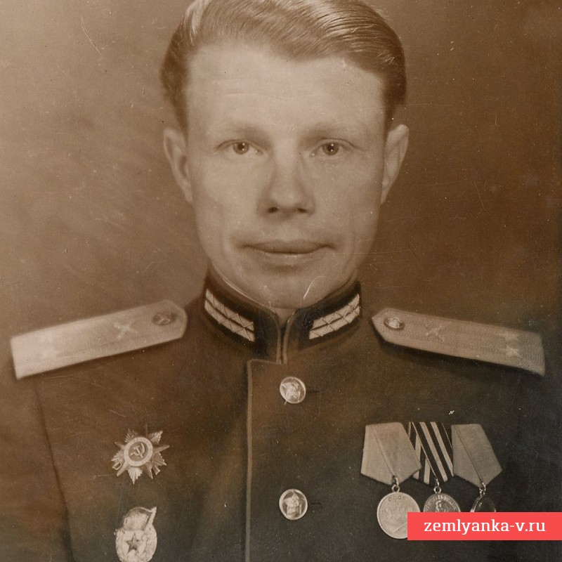 Фото подполковника артиллерии РККА с боевыми наградами