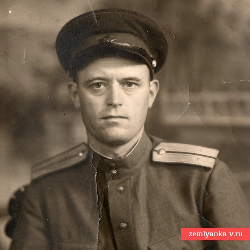 Фото лейтенанта пехоты РККА, 1945 г.