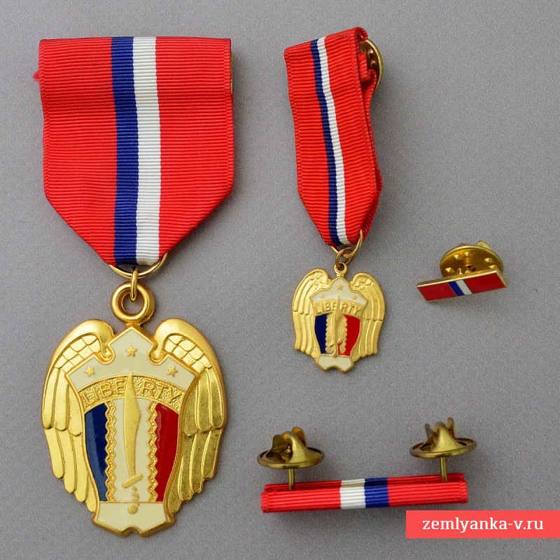 Филиппины. Медаль «За освобождение Филиппин», с миниатюрой и двумя планками, образца 1945 года