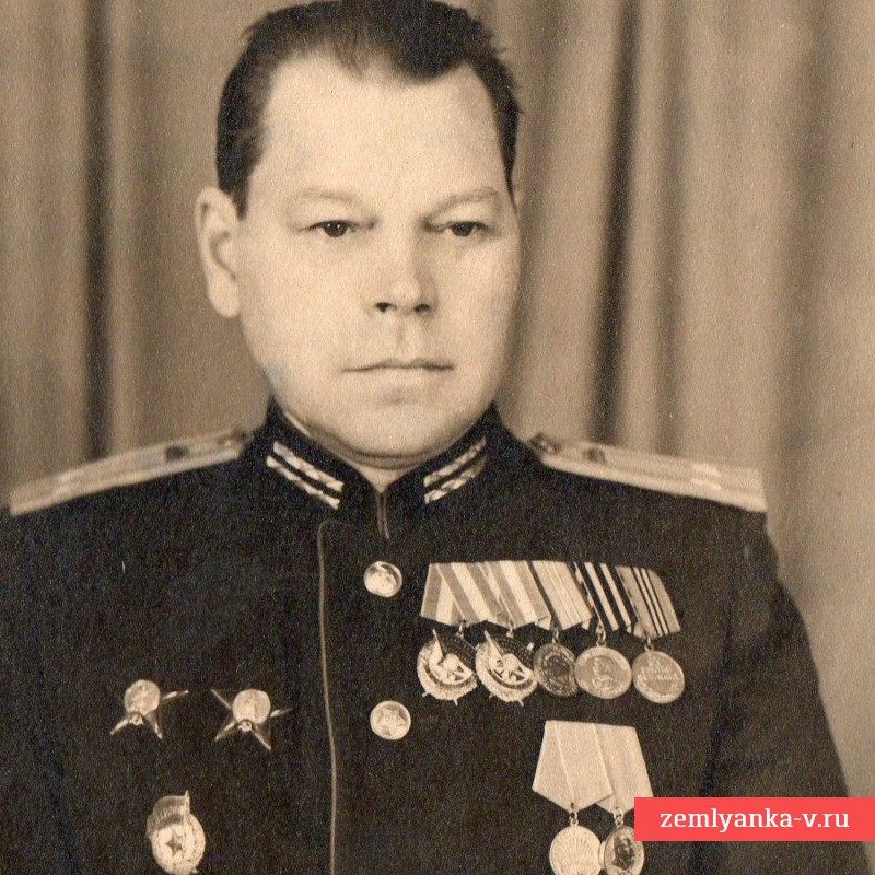 Фото подполковника АБТВ Яковенко В.Я. с боевыми наградами