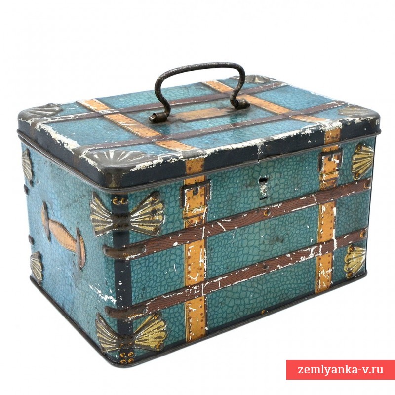 Жестяная кондитерская коробка в стиле дорожного чемодана, «А.Жако и К° Москва»